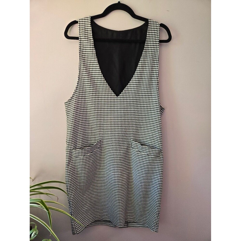 Vintage Michele Houndstooth Jumper Dress Size 10 Plunging V-Neck Sleeveless Pock